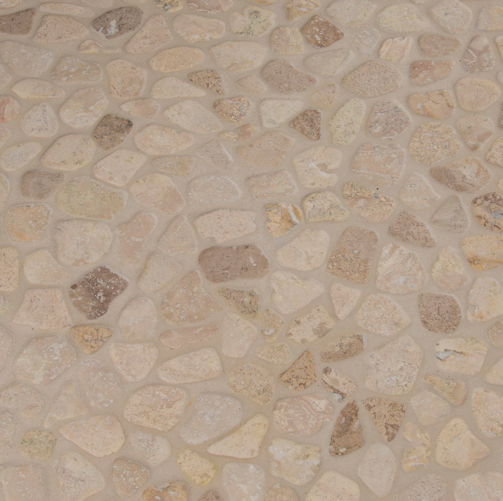 TRAVERTINE BLEND PEBBLES MESH BACKED