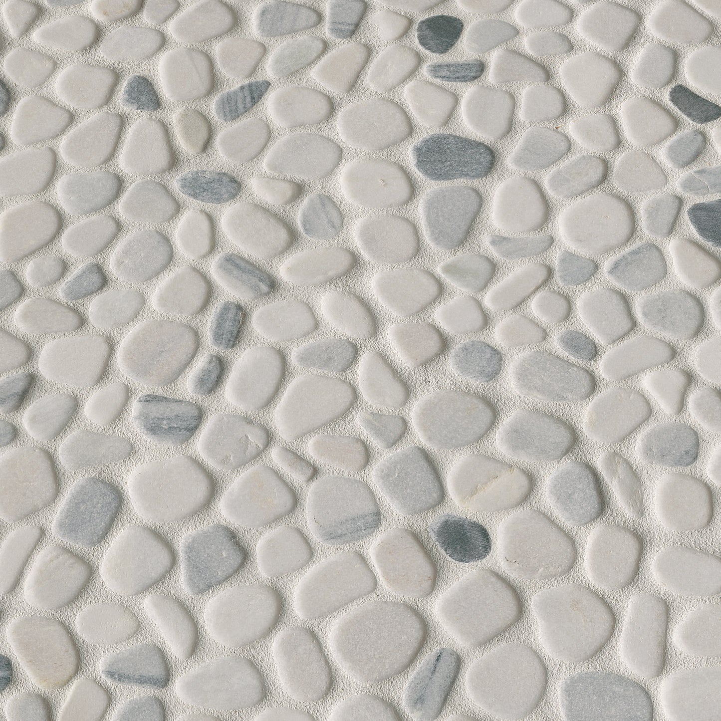 BLACK AND WHITE PEBBLES MESH BACKED