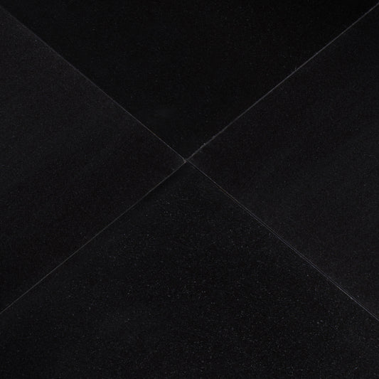 PREMIUM BLACK  18X18
