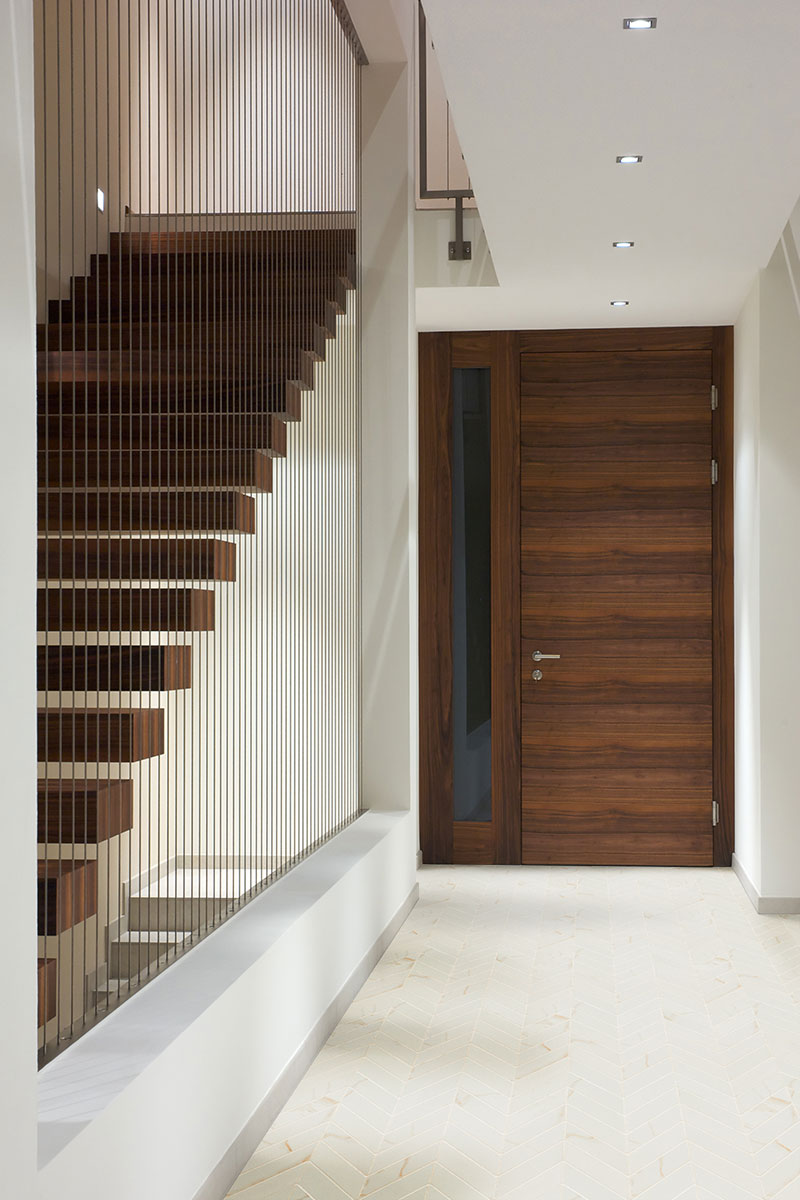 Eden Calacatta 4X24 Bullnose MATTE - Image 3